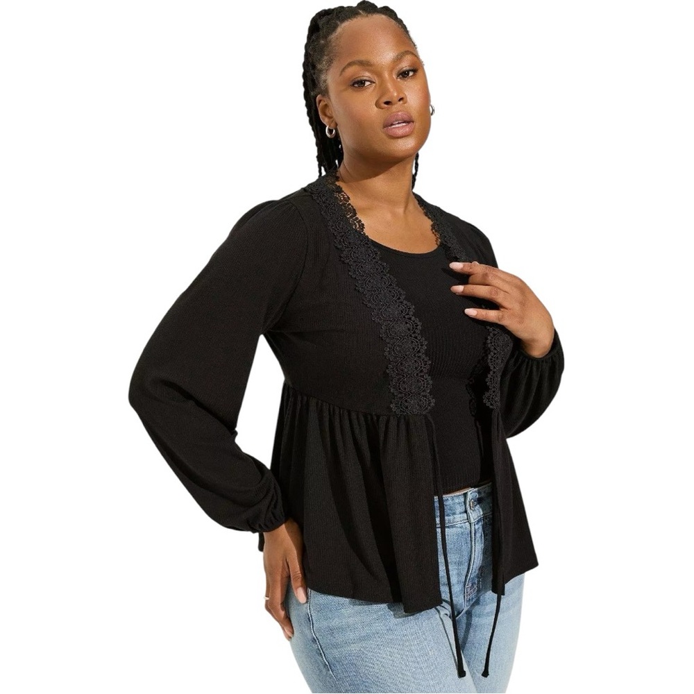 NWT Torrid Super Soft Rib V-neck Lace Trim Tie Top - Size: M (10)